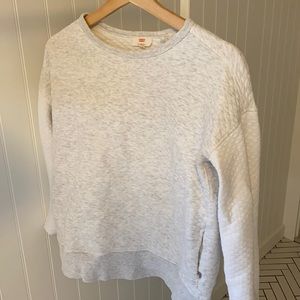 Levi’s women’s sweatshirt
